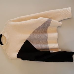 Zara medium long sleeve sweater